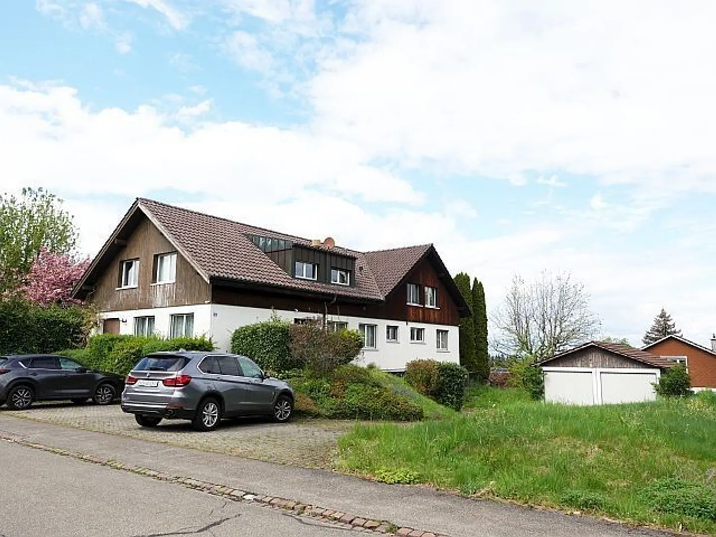 Charming Family Home with Pool - Photo 2 of 13