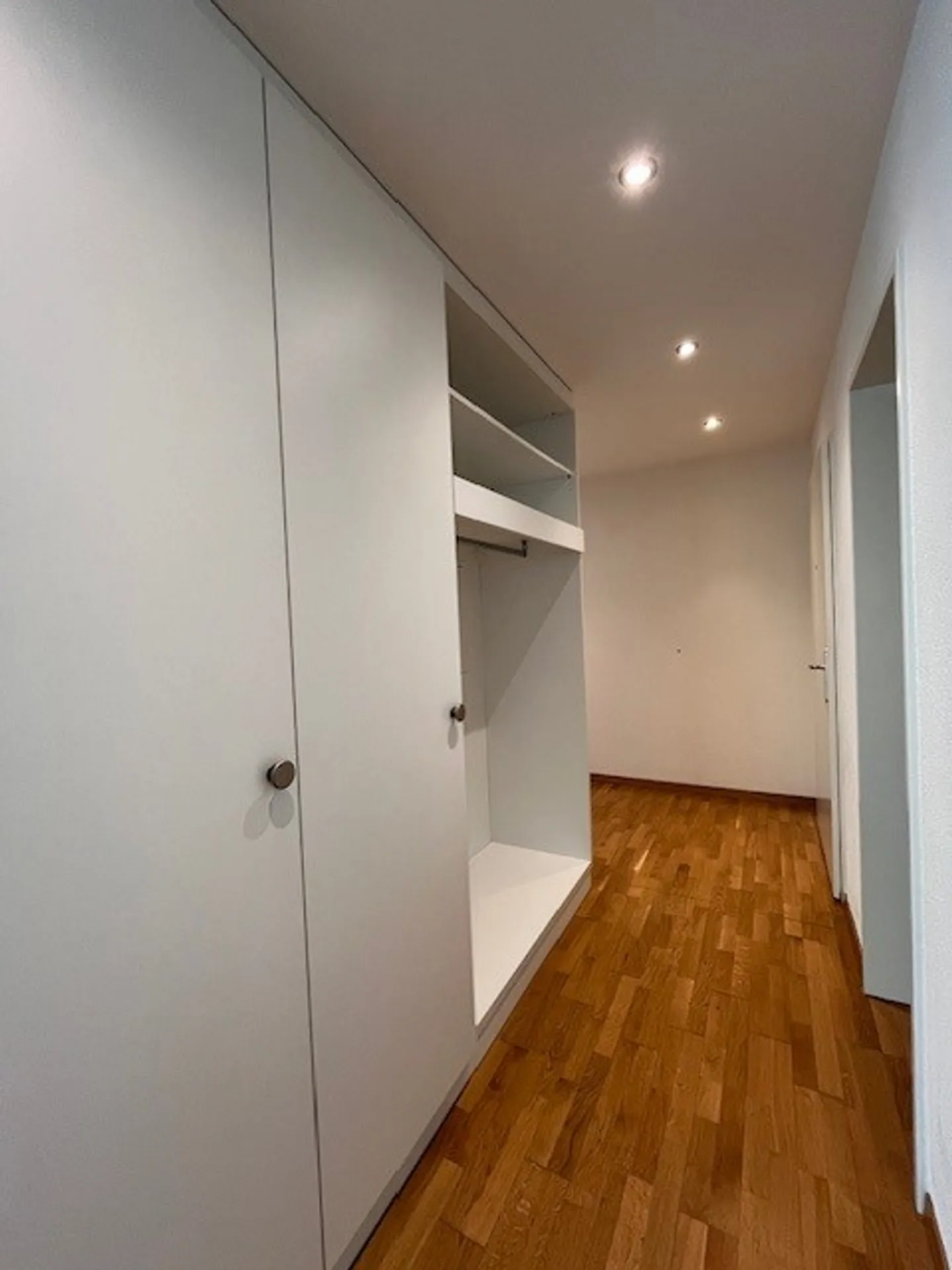 Helle 4.5-Zimmerwohnung im 2. OG zu vermieten! - Foto 7 von 12
