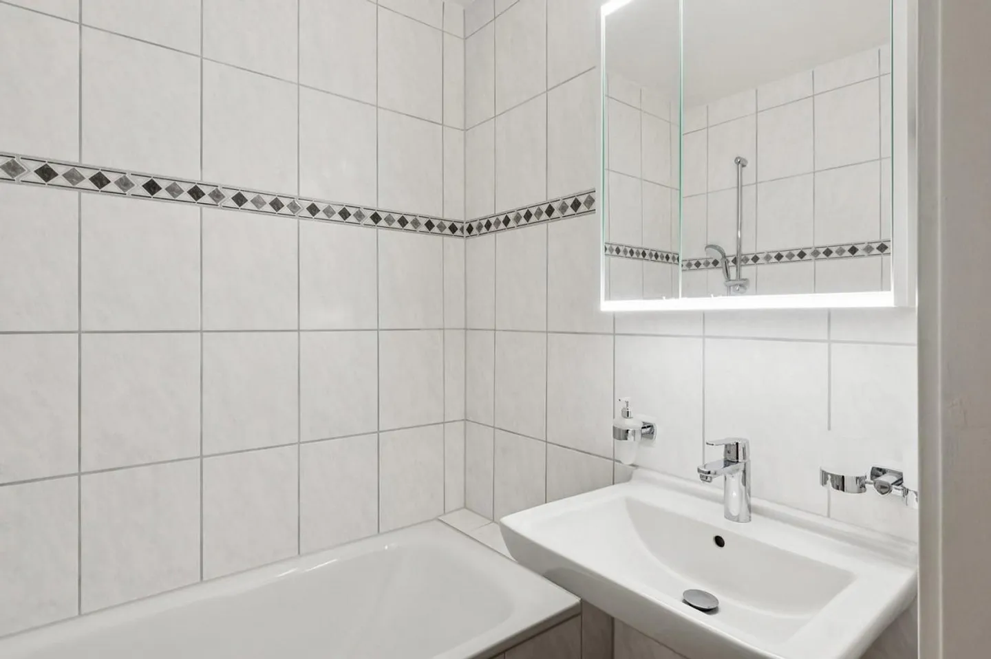 Erstbezug nach Sanierung! - Foto 9 von 10