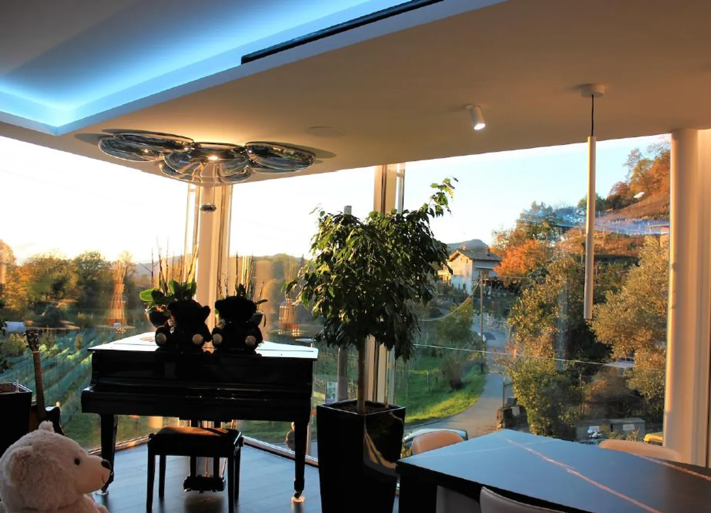 Single-family Villa - Castel San Pietro - Photo 1 of 16