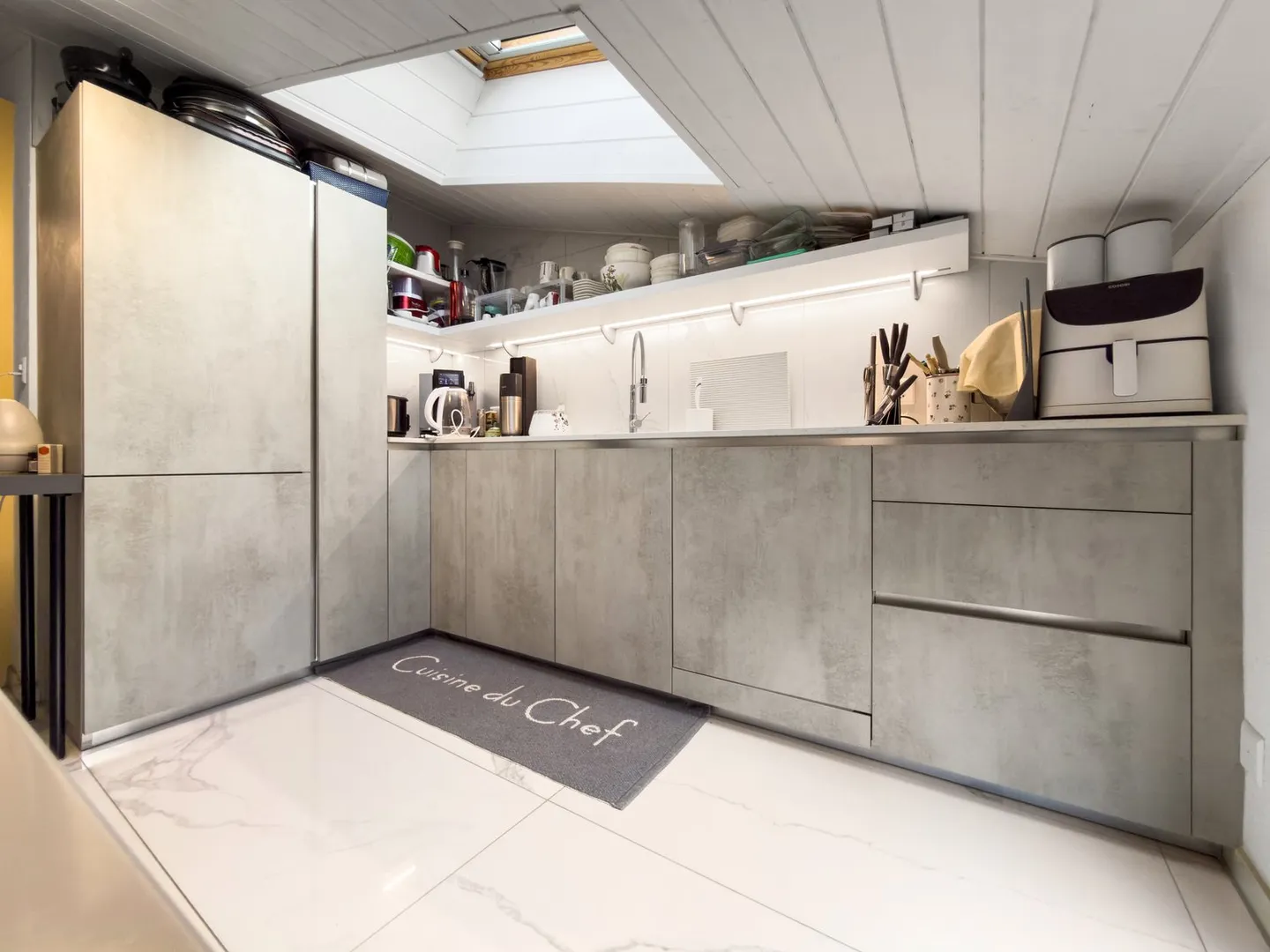 10 Minuti da Nyon (La Rippe): Magnifico Appartamento Duplex senza Affacci con 4,5 Stanze e Vista sul Lago di Ginevra - Foto 6 di 17