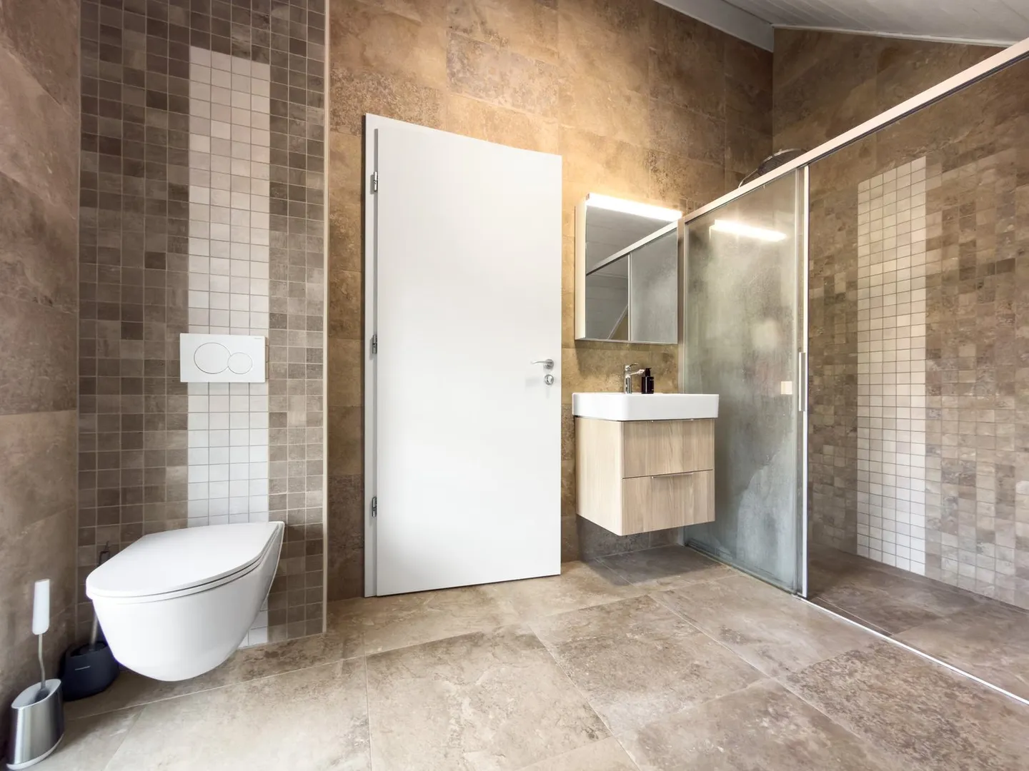 10 Minuti da Nyon (La Rippe): Magnifico Appartamento Duplex senza Affacci con 4,5 Stanze e Vista sul Lago di Ginevra - Foto 16 di 17