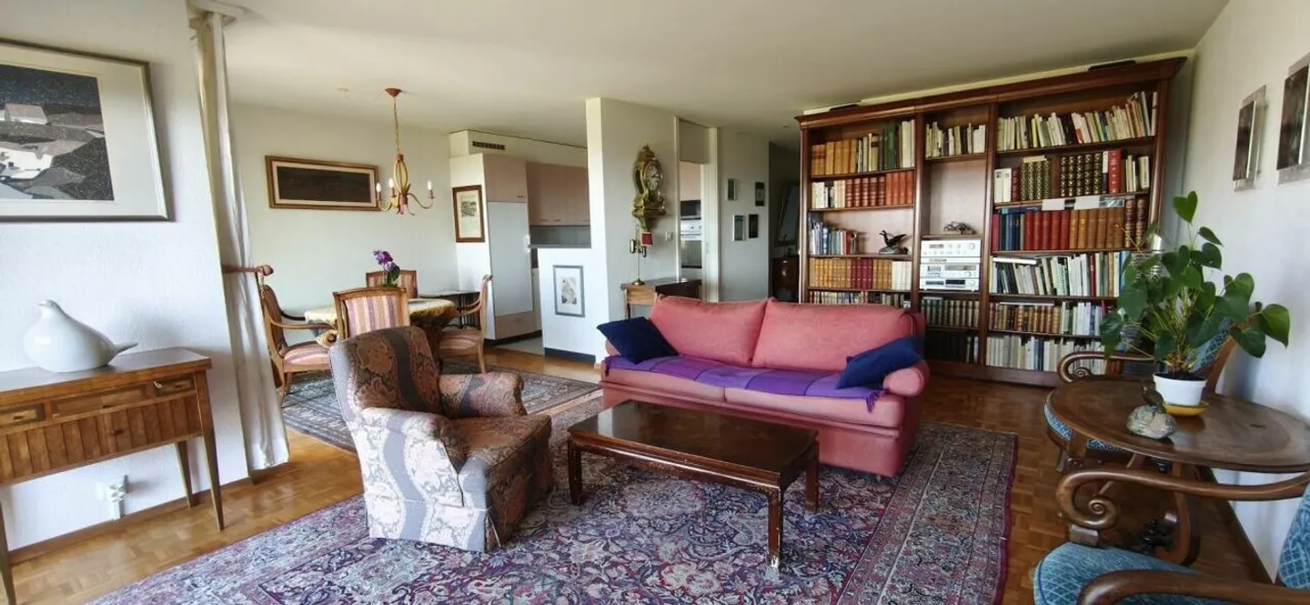 Charming Apartment with Garden - Photo 7 of 12