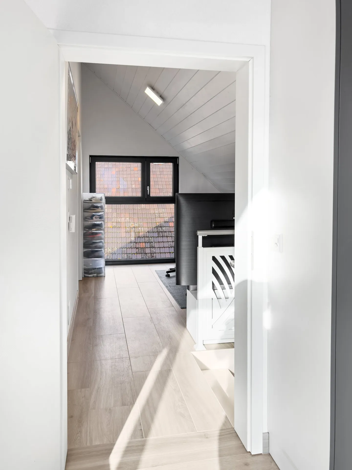 10 Minuti da Nyon (La Rippe): Magnifico Appartamento Duplex senza Affacci con 4,5 Stanze e Vista sul Lago di Ginevra - Foto 12 di 17