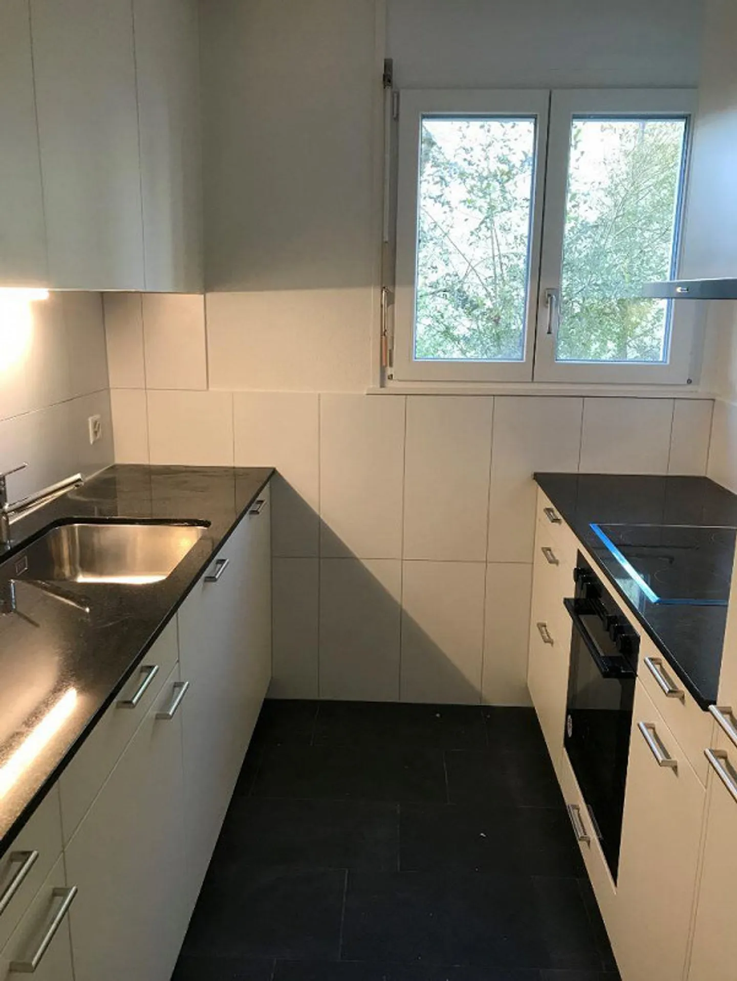 Appartement simple avec patio - Photo 2 sur 6