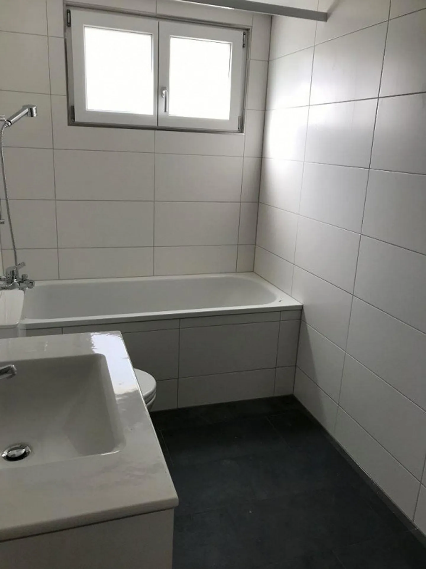 Appartement simple avec patio - Photo 3 sur 6