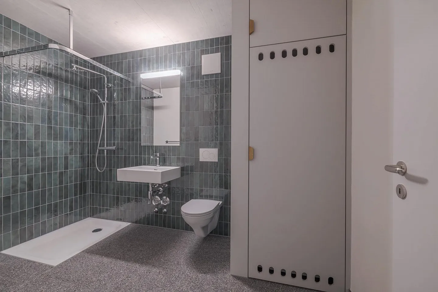 2.5 Room Apartment in Biel - Photo 3 of 13