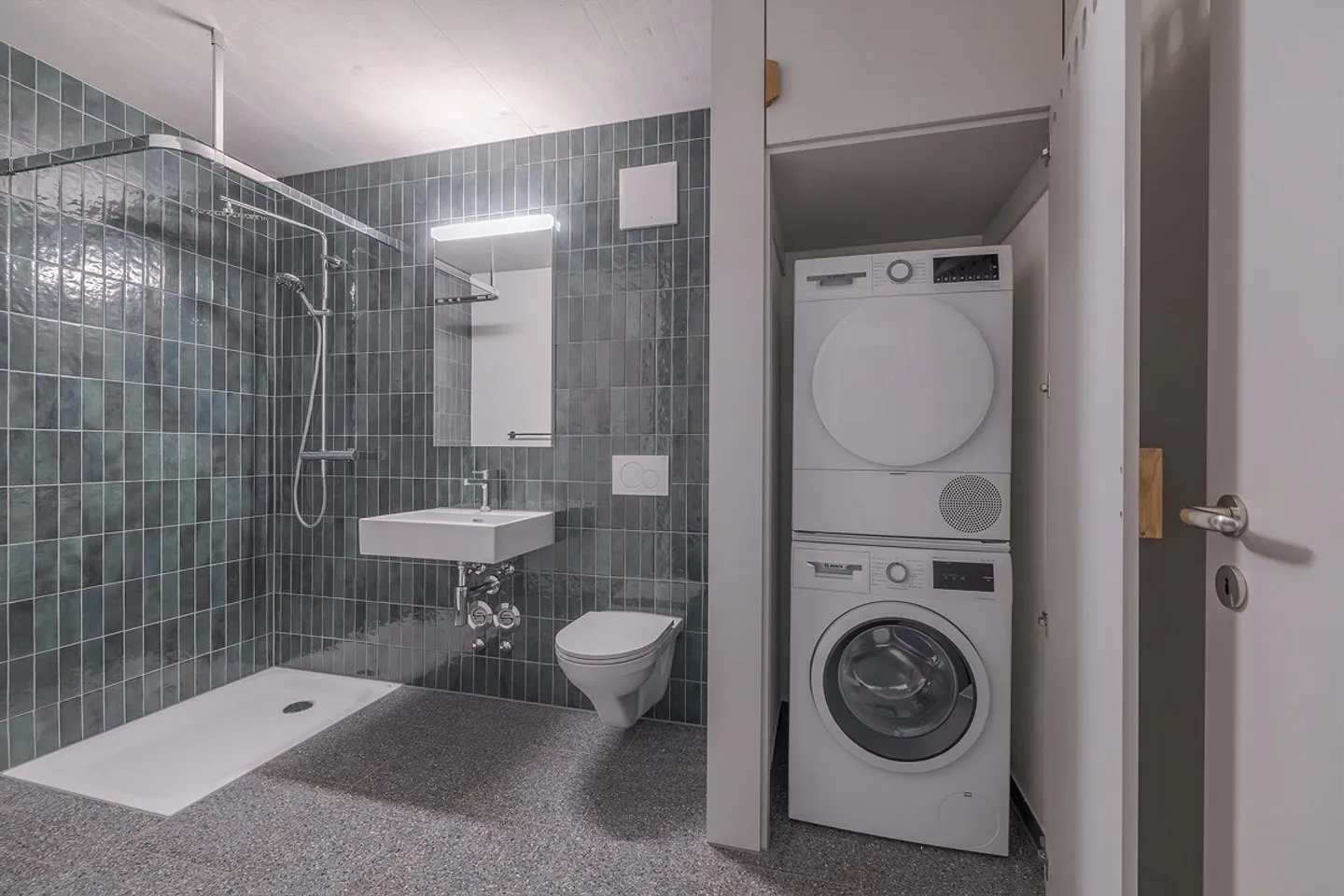 2.5 Room Apartment in Biel - Photo 4 of 13