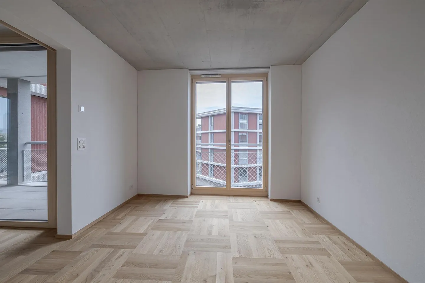 2.5 Room Apartment in Biel - Photo 9 of 13