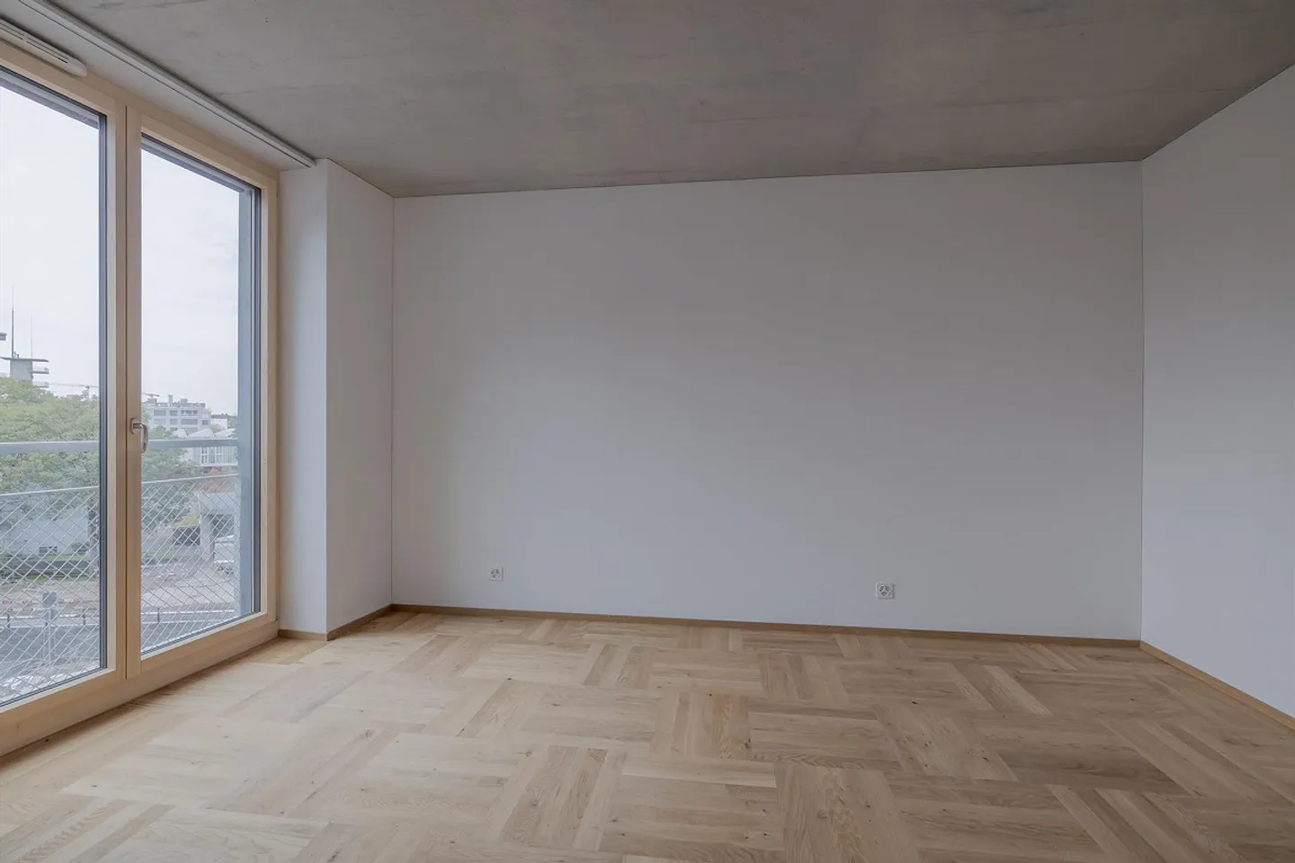 2.5 Room Apartment in Biel - Photo 10 of 13