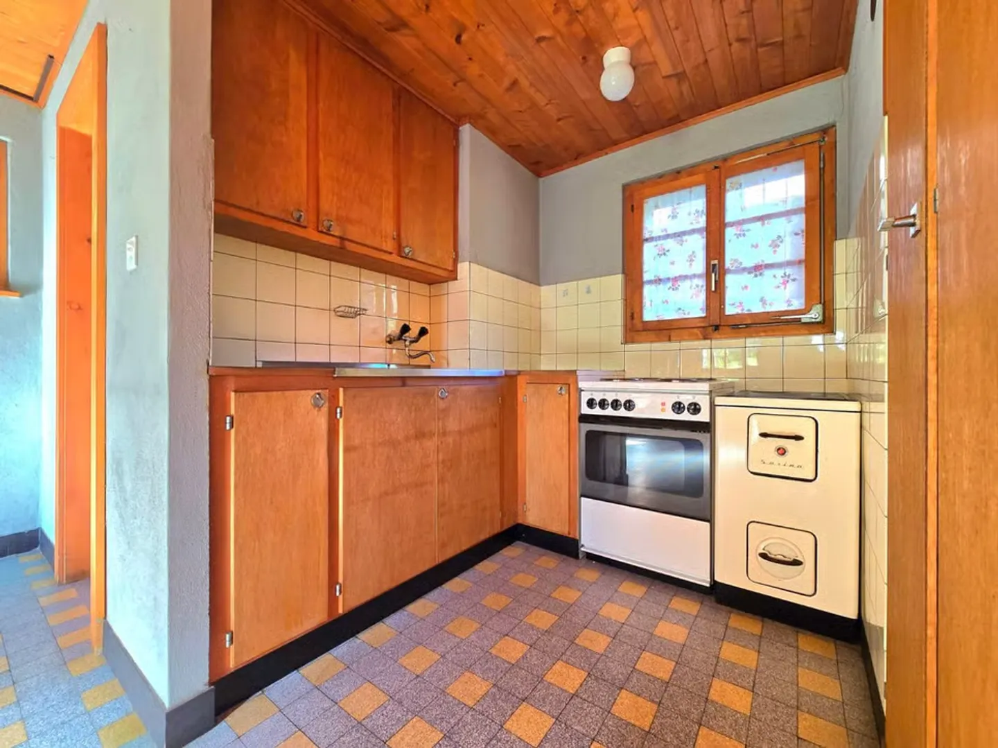 Duplex apartment to renovate with terrace and annexes in La Luette in the heart of the Val d'Hérens - Photo 8 of 13