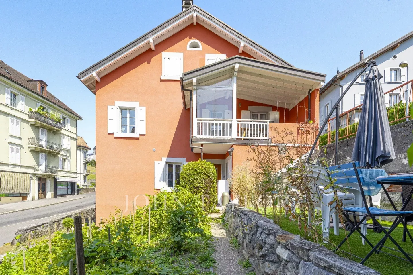 EN EXCLUSIVITÉ! Maison de 3 logements - Photo 1 sur 20