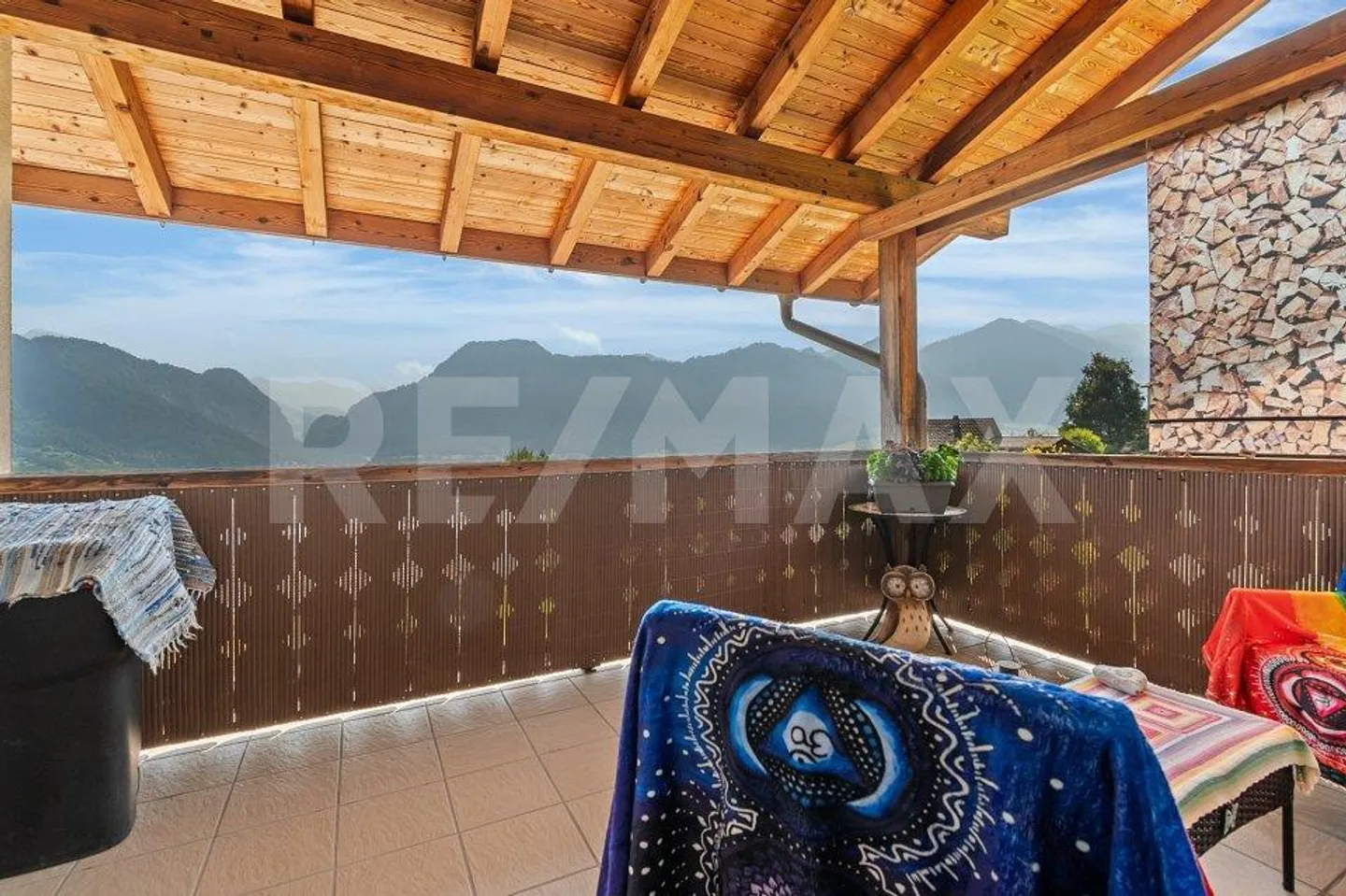 Casa plurifamiliare con vista mozzafiato a Mastrils - Foto 9 di 13