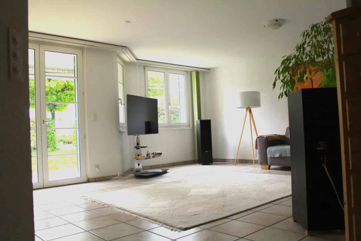 Appartement en maisonette avec jardin - calme, ensoleillé et plein de charme - Photo 2 sur 7