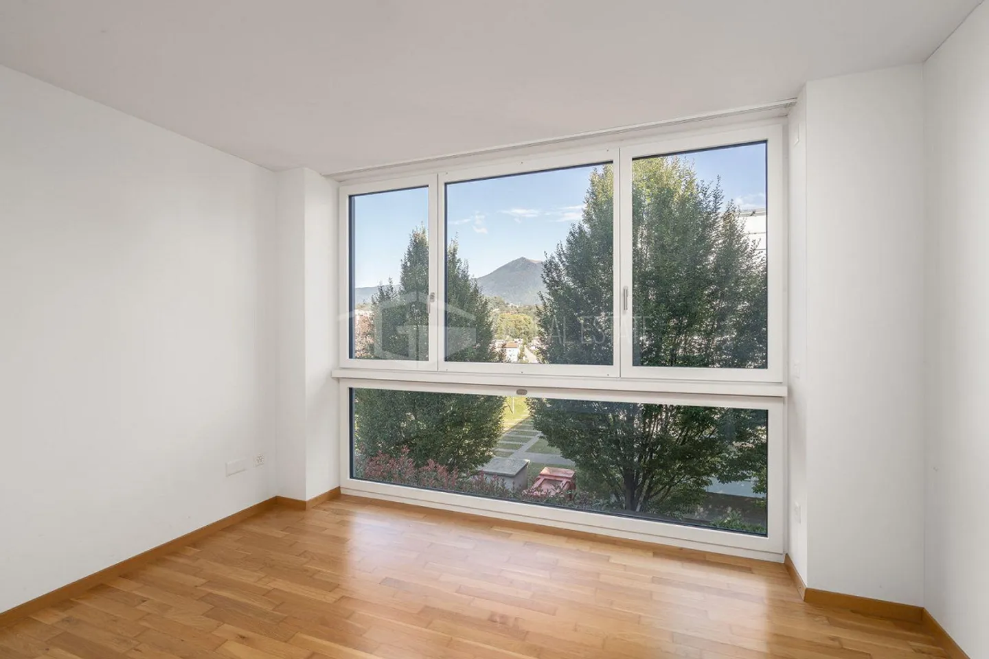 DUPLEX MODERNE DE 4.5 PIÈCES - Photo 6 sur 11
