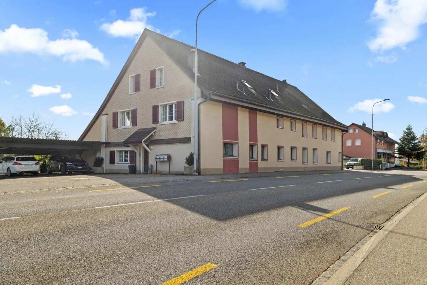 Propriété d'investissement attrayante avec potentiel de développement dans un emplacement central. - Photo 1 sur 30