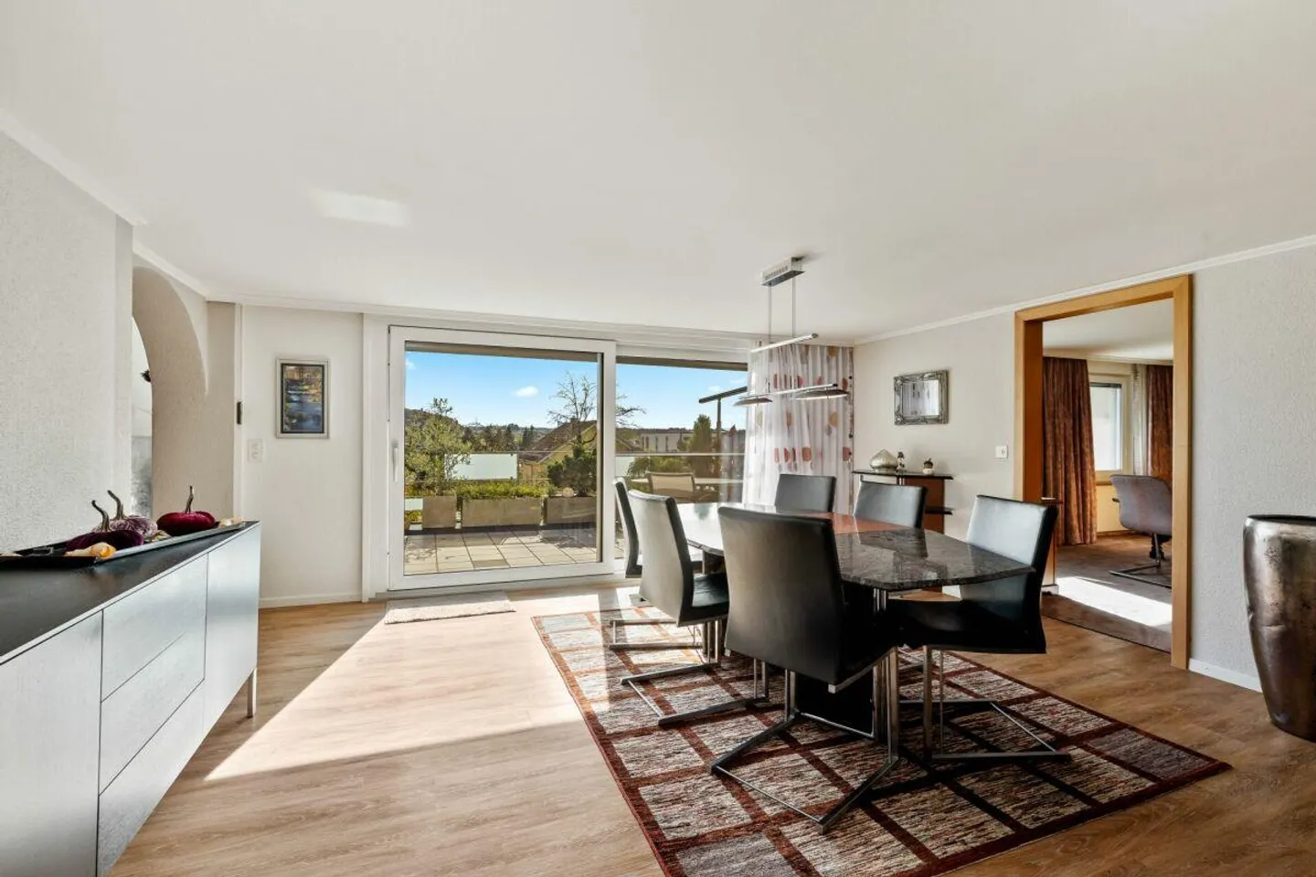 Propriété d'investissement attrayante avec potentiel de développement dans un emplacement central. - Photo 5 sur 30