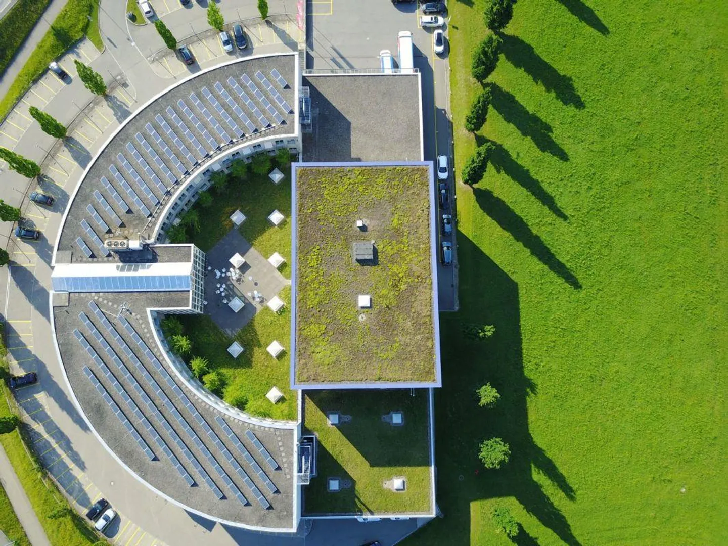 Ottimo ufficio in un edificio commerciale unico - Foto 3 di 9