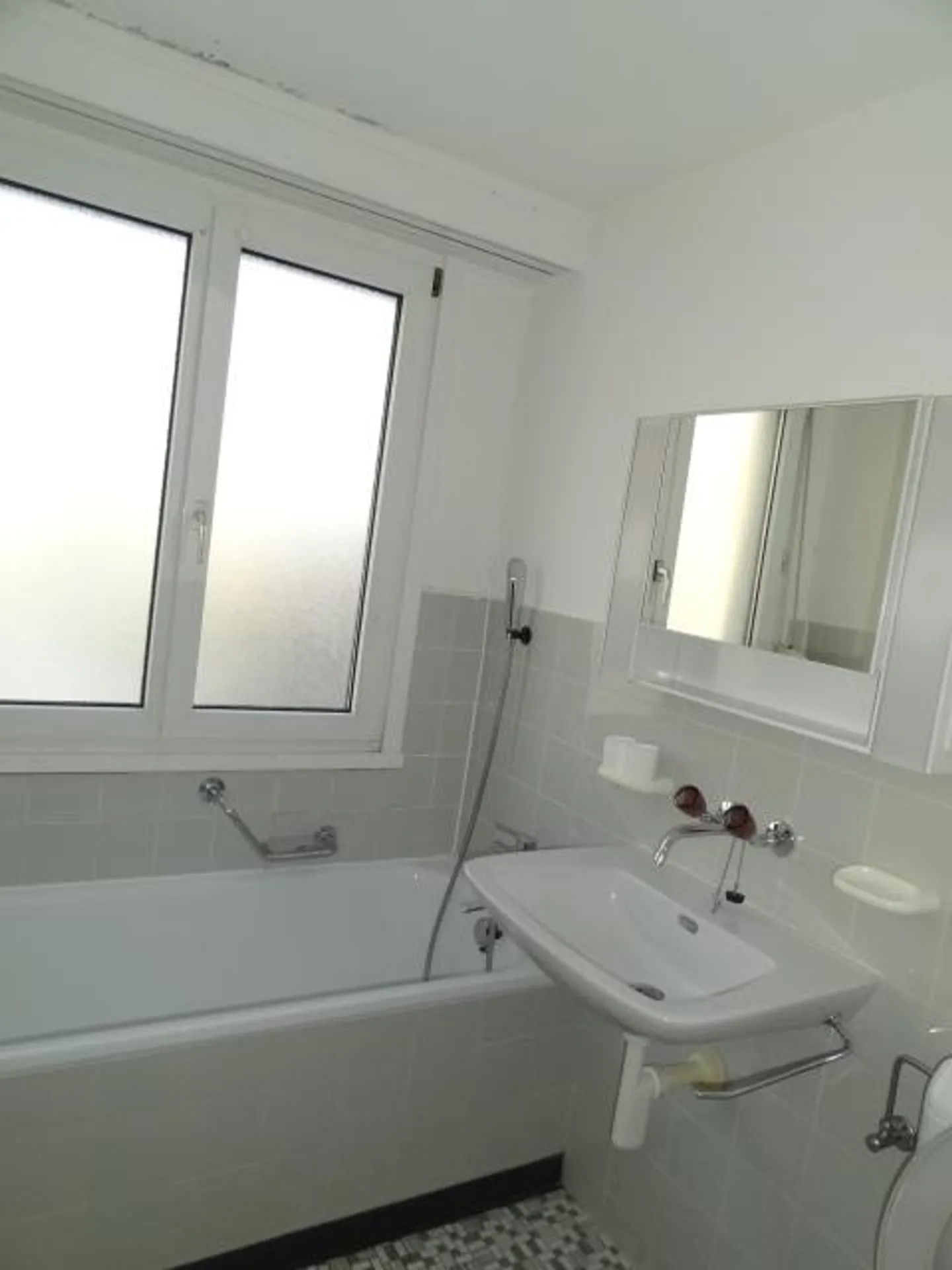 Schöne 3.5-Zimmerwohnung mit praktischem Grundriss - Foto 9 von 10