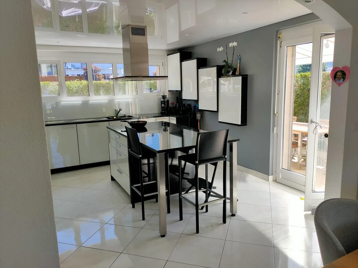 Reihenhaus 5.5 Zimmer - Foto 2 von 8