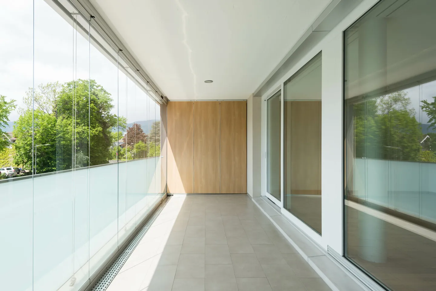 Magnificent modern 4.5-room apartment with loggia - Photo 4 of 9