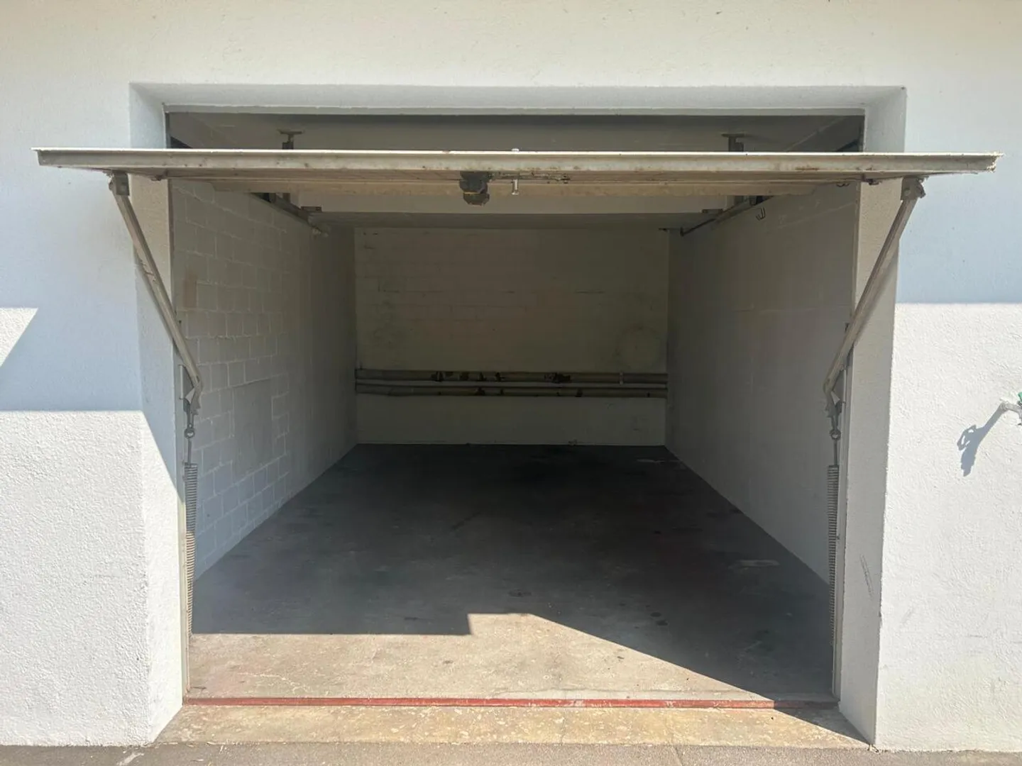 Garage singola in affitto a Frasnacht - Foto 2 di 5