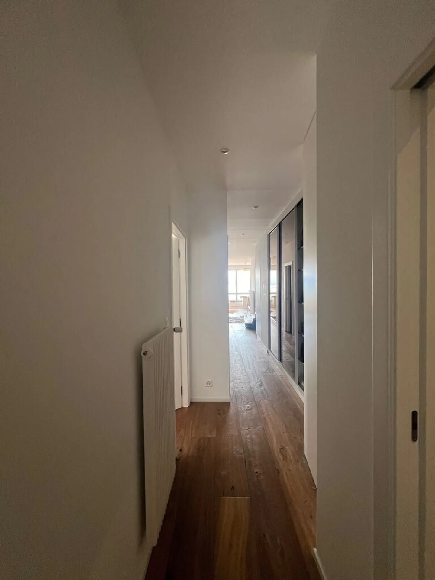 Magnificent apartment with lake view - Photo 6 of 10