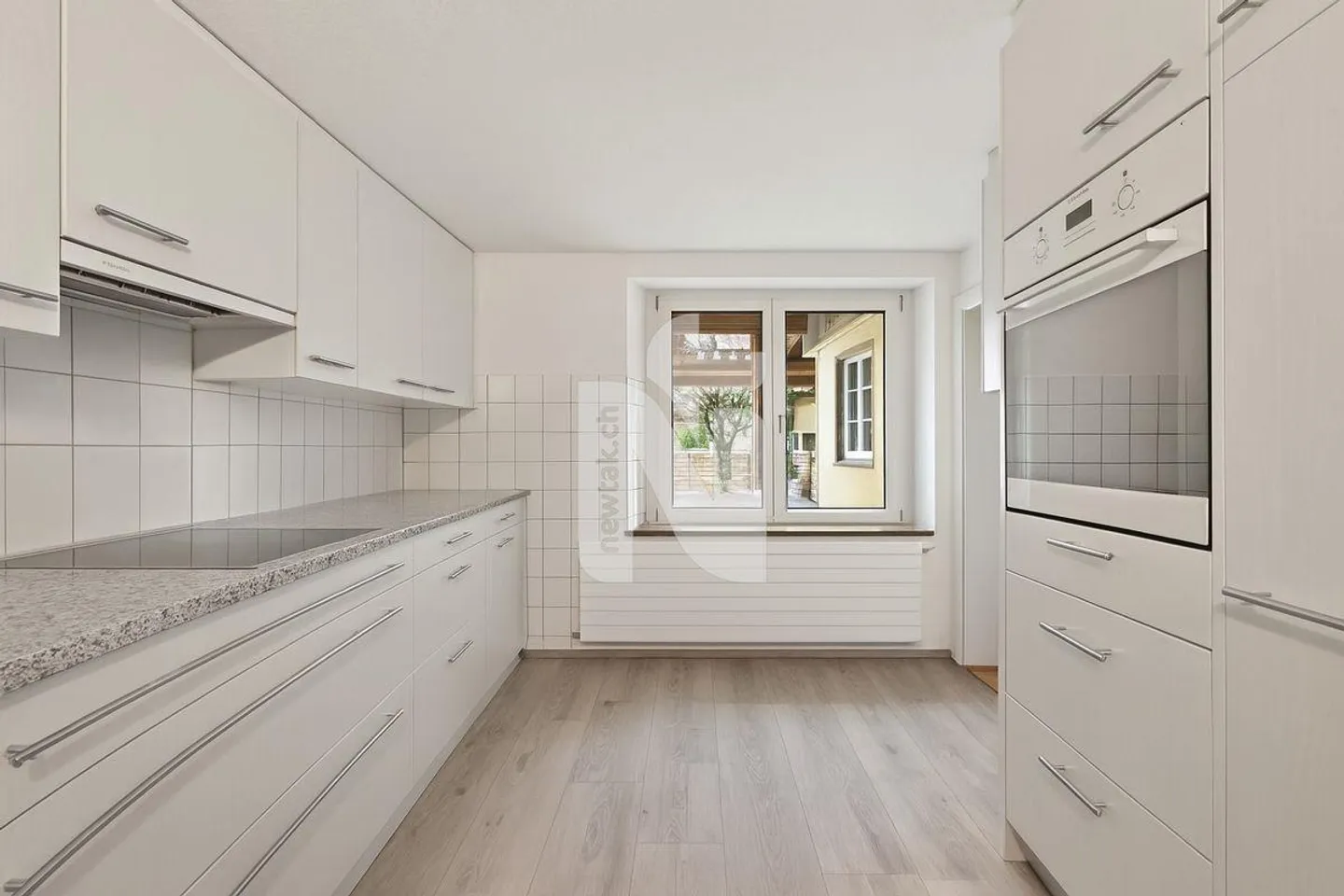 Casa colonica con giardino, posti auto e grande riserva di espansione - ideale come casa per più generazioni - Foto 11 di 13