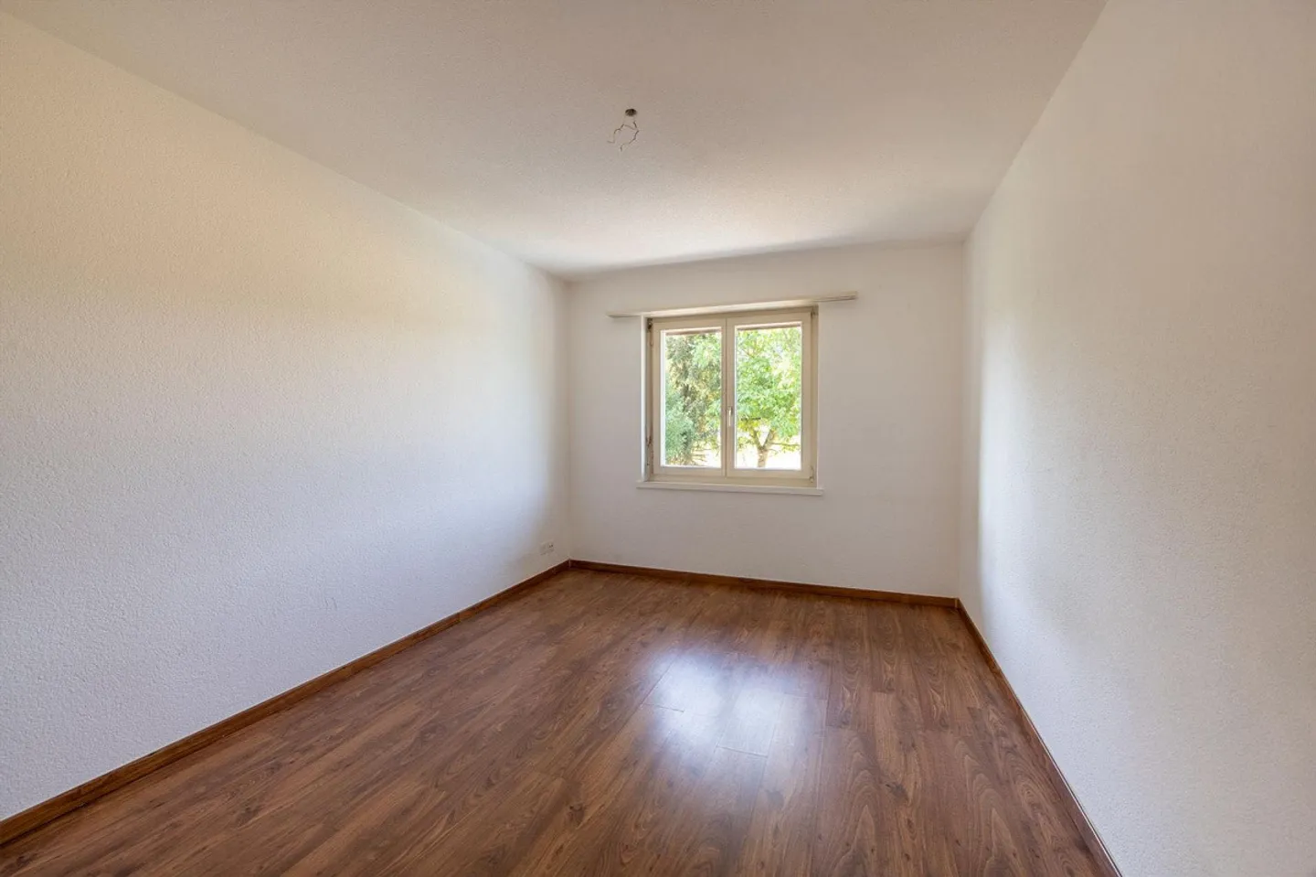 Living quietly, living centrally - bright and spacious - Photo 9 of 13