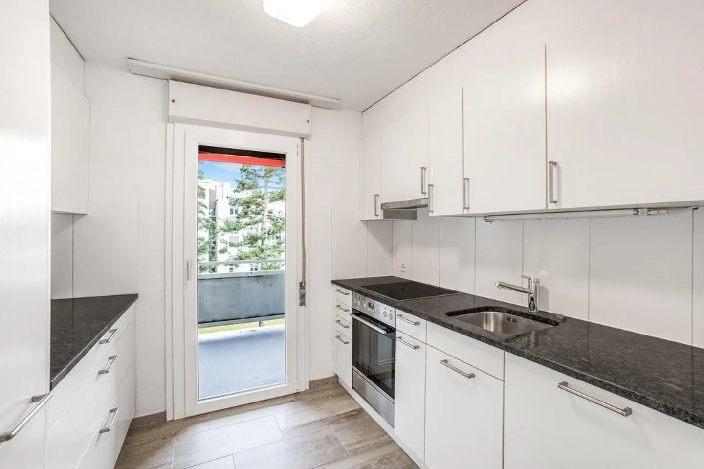 Bright attic apartment in the Achslen district - Photo 3 of 10