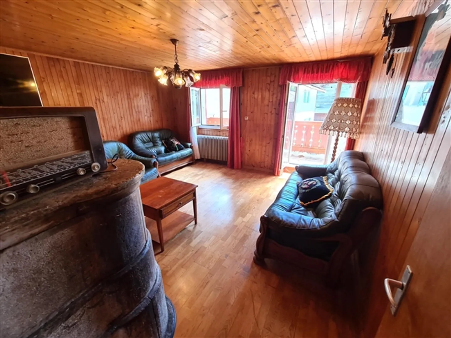 Village house with two apartments with high potential - Photo 9 of 10