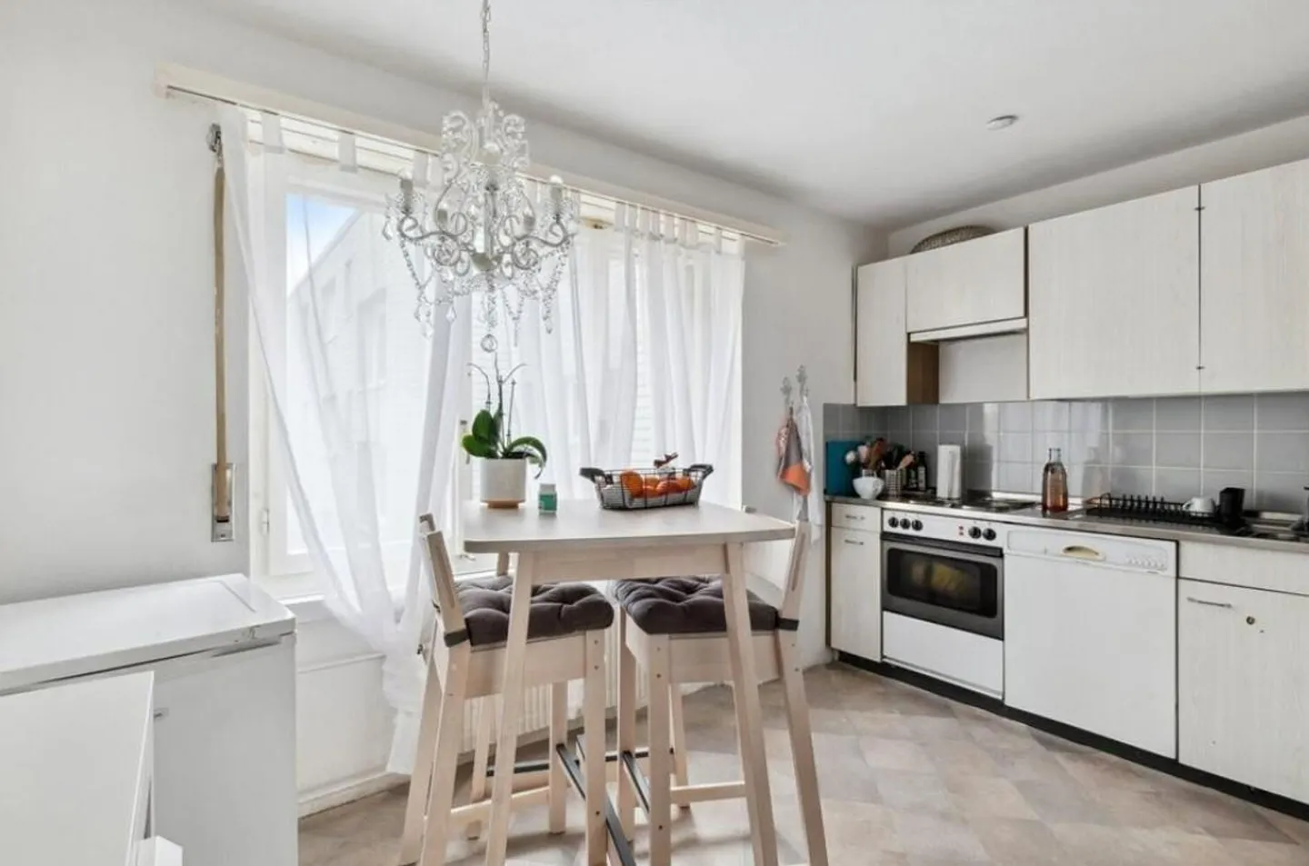 2,5 pièces, 102 m², 2ème étage - Photo 3 sur 11