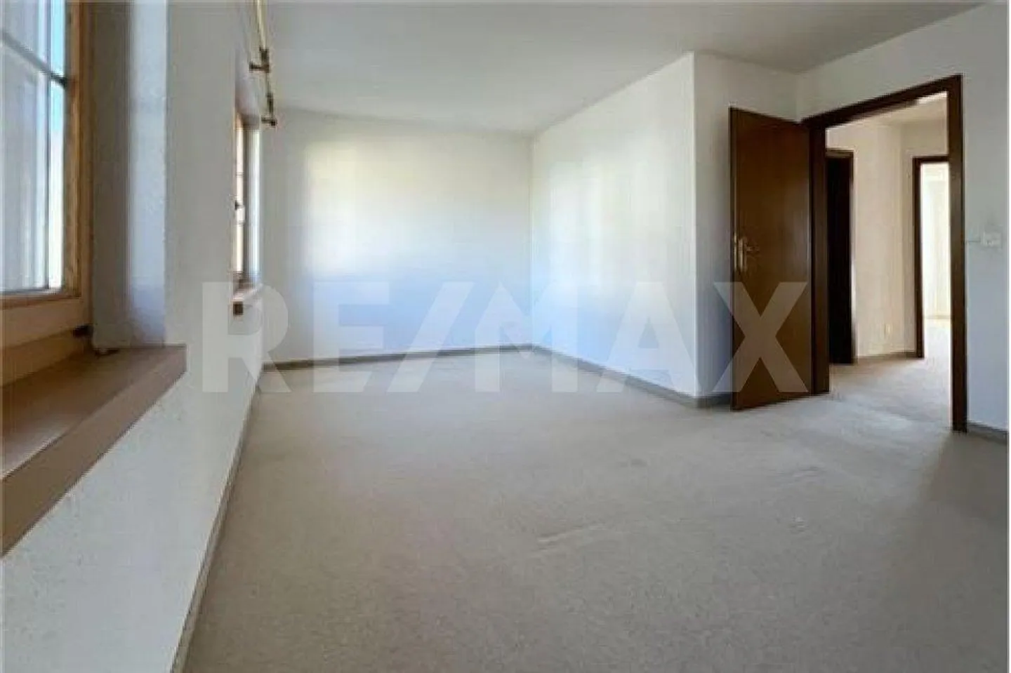 Spacious Row House in a Great Location - Photo 10 of 13