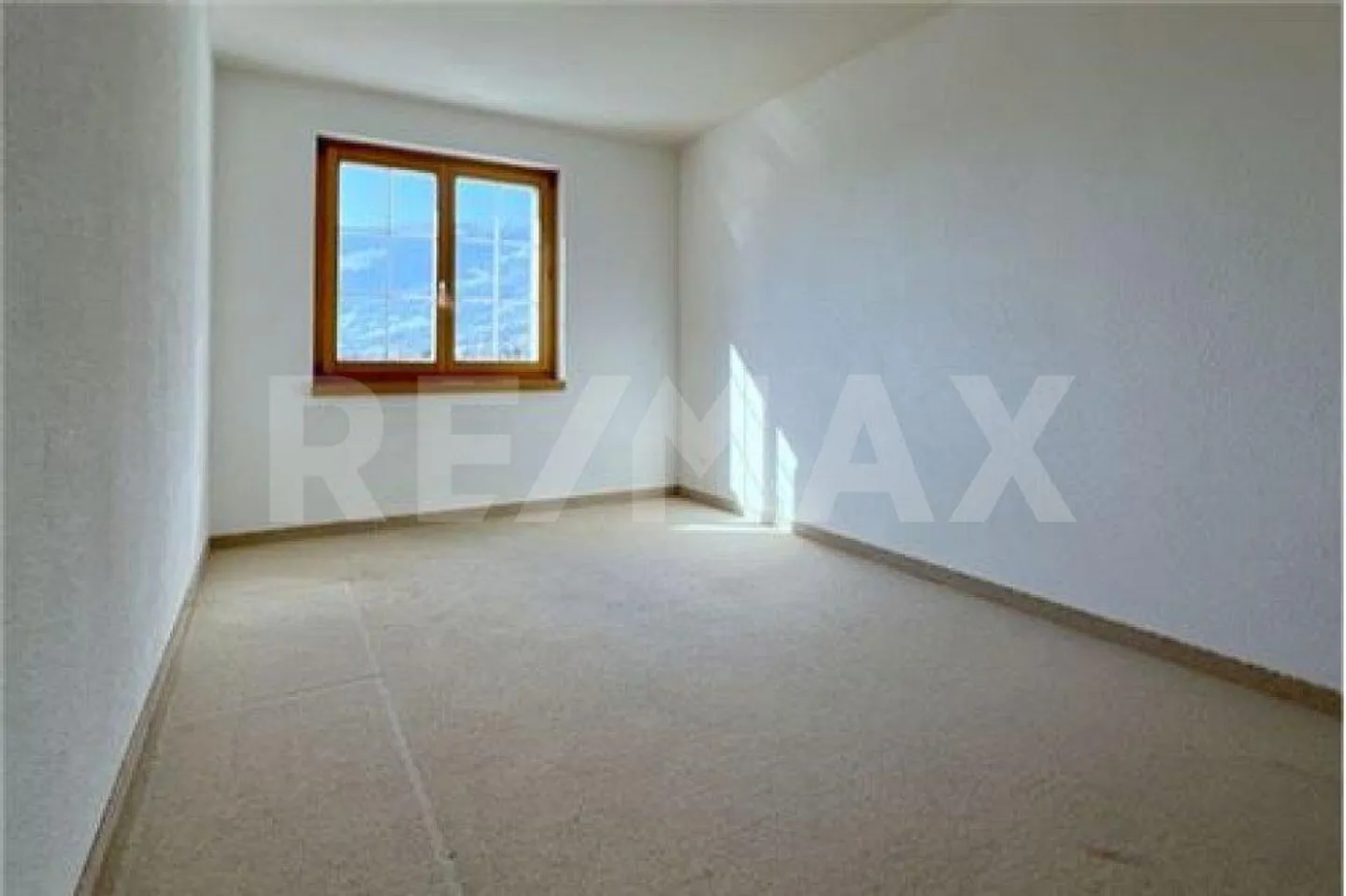 Spacious Row House in a Great Location - Photo 11 of 13