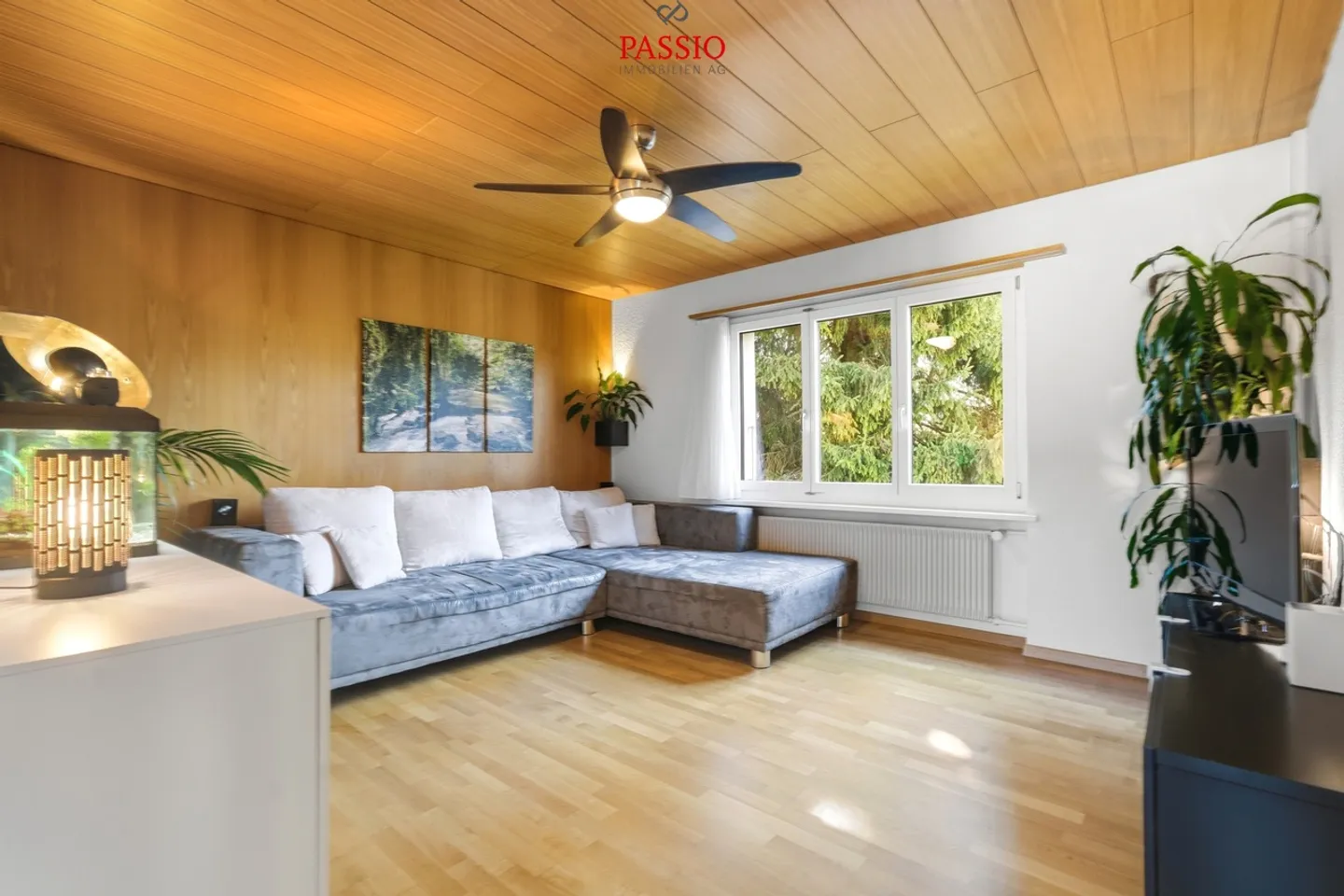 Casa unifamiliare ben tenuta di 6,5 stanze con veranda e giardino idilliaco - Foto 7 di 39