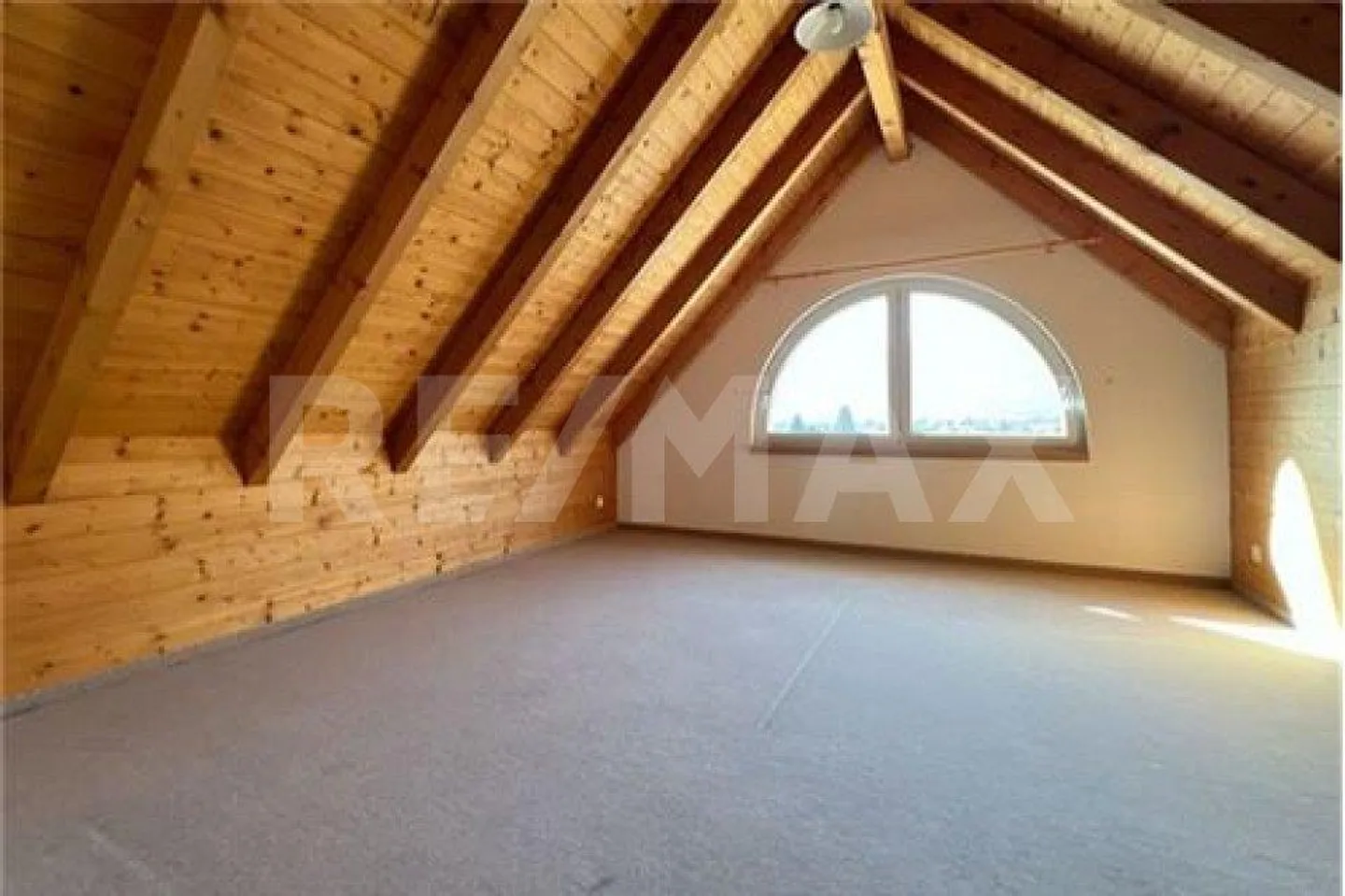 Spacious Row House in a Great Location - Photo 12 of 13