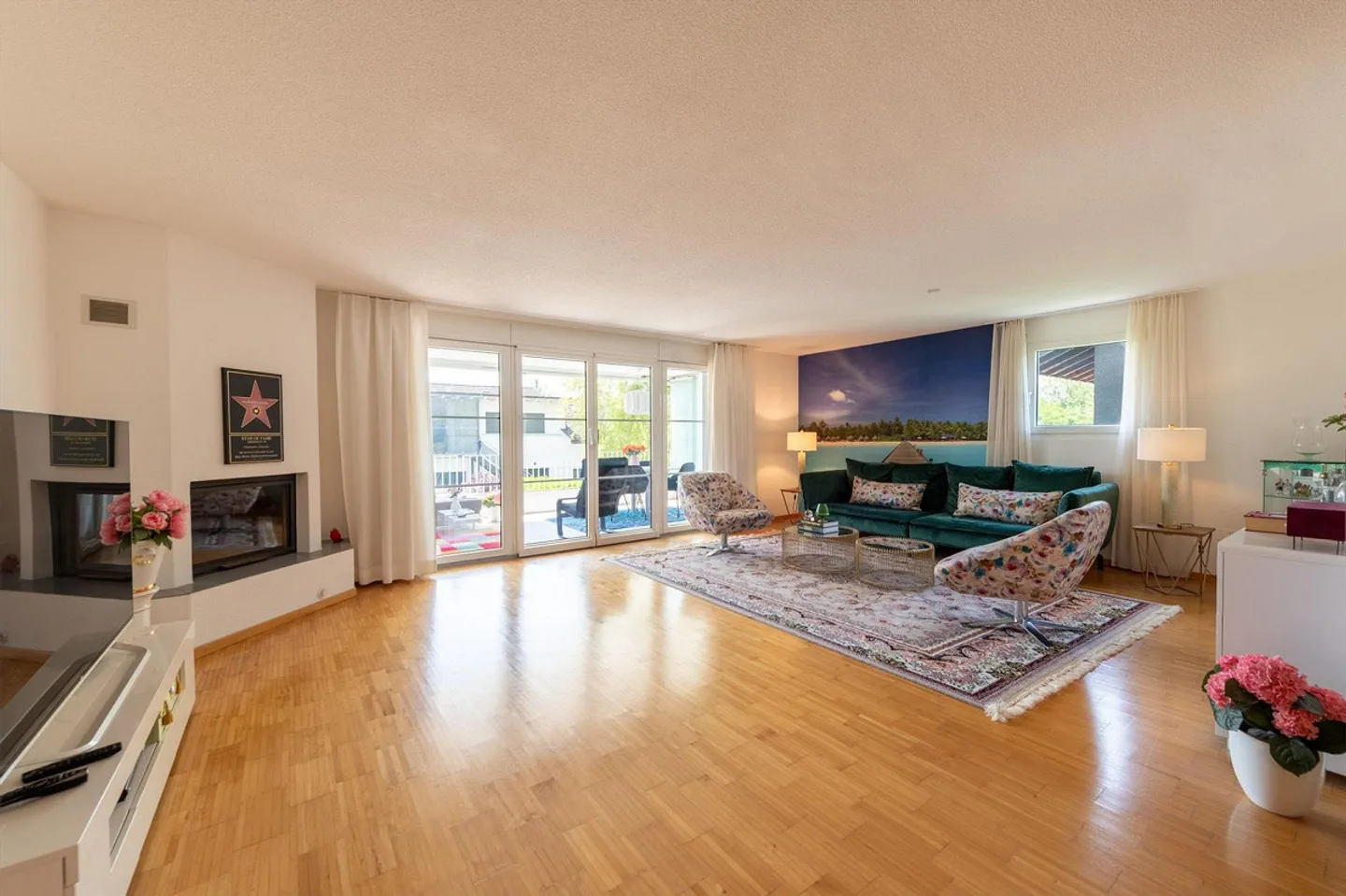 A Home to Feel Good - Bright, Modern 4.5-Room Condominium - Photo 2 of 13