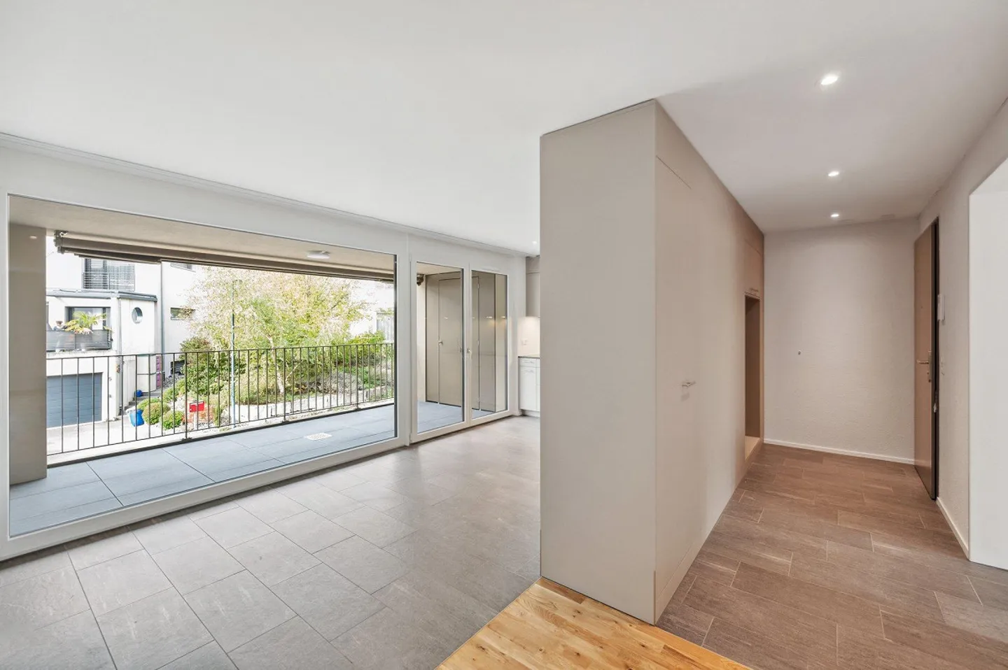 Moderne 3,5-Zimmer-Wohnung in Hersberg - Foto 3 von 10
