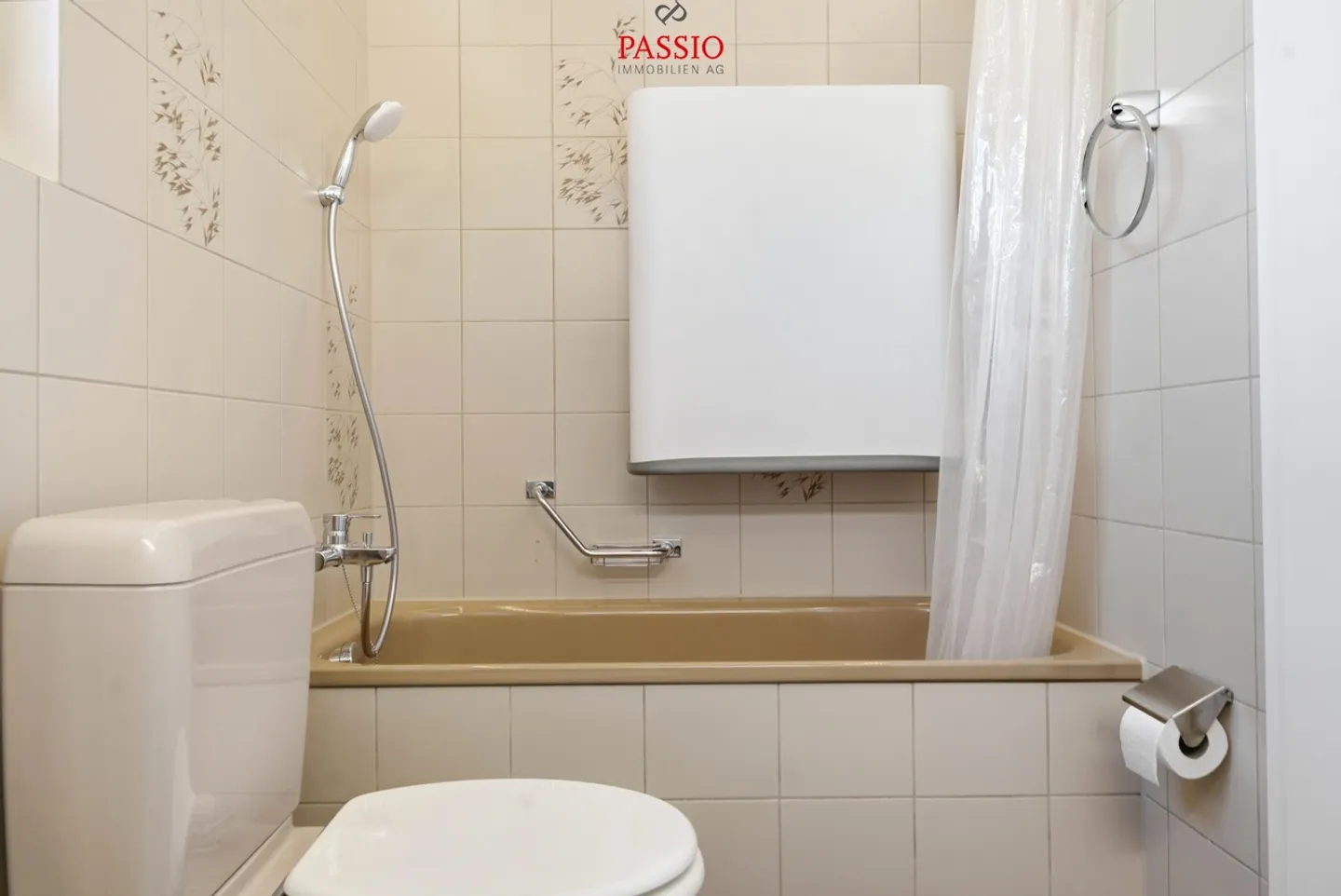 Casa unifamiliare ben tenuta di 6,5 stanze con veranda e giardino idilliaco - Foto 12 di 39