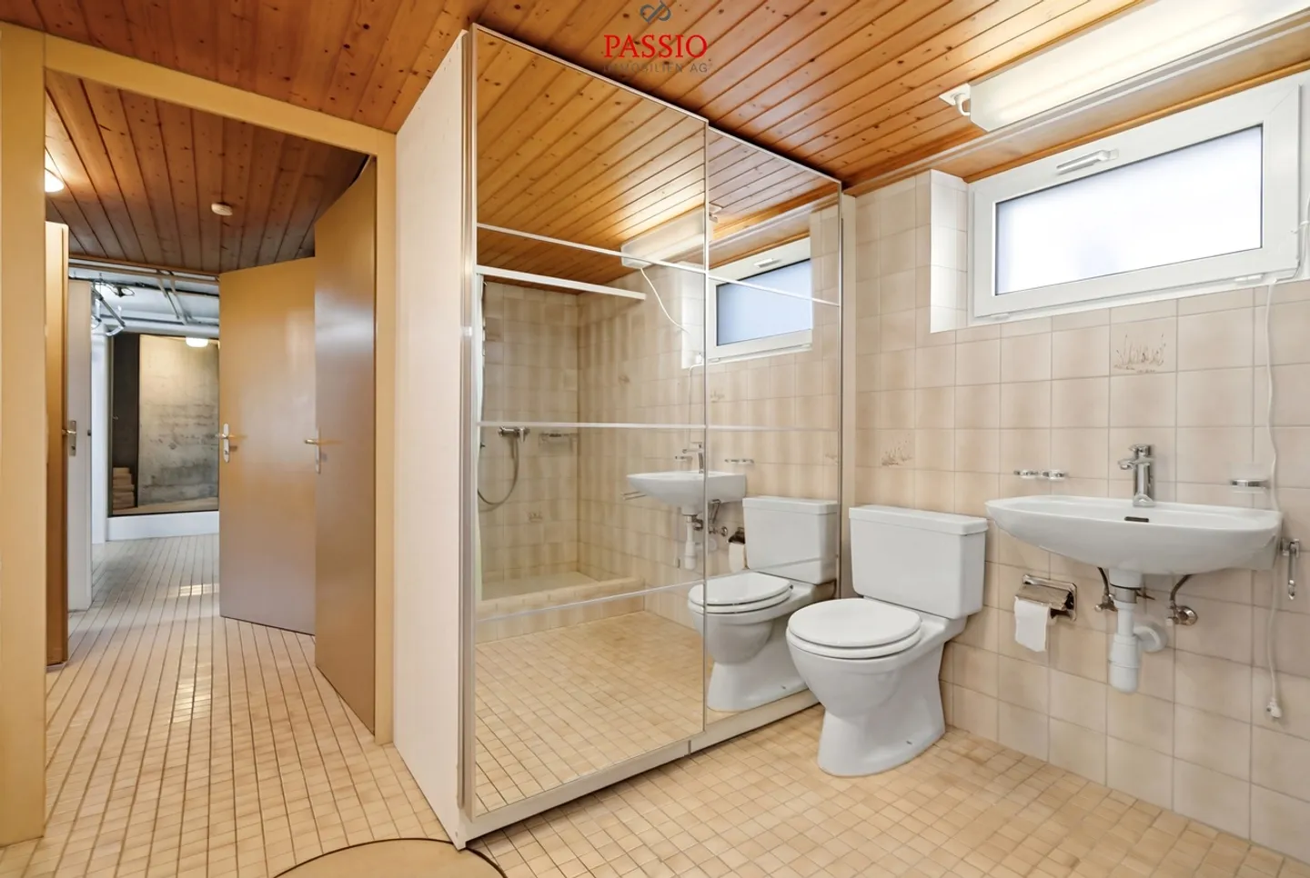 Casa unifamiliare ben tenuta di 6,5 stanze con veranda e giardino idilliaco - Foto 21 di 39