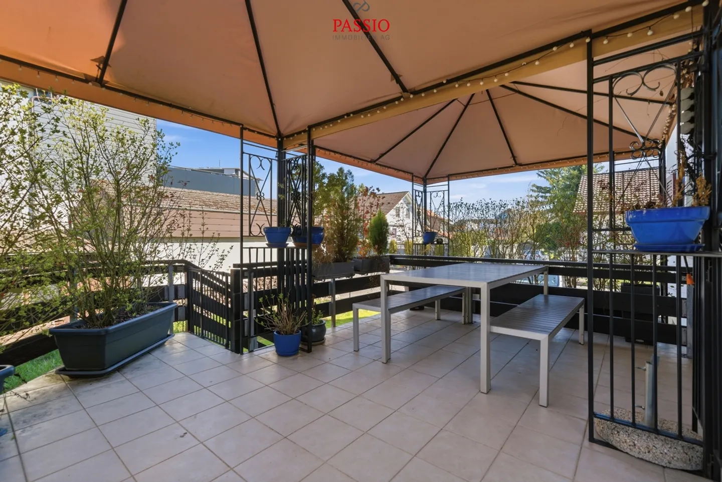 Casa unifamiliare ben tenuta di 6,5 stanze con veranda e giardino idilliaco - Foto 31 di 39