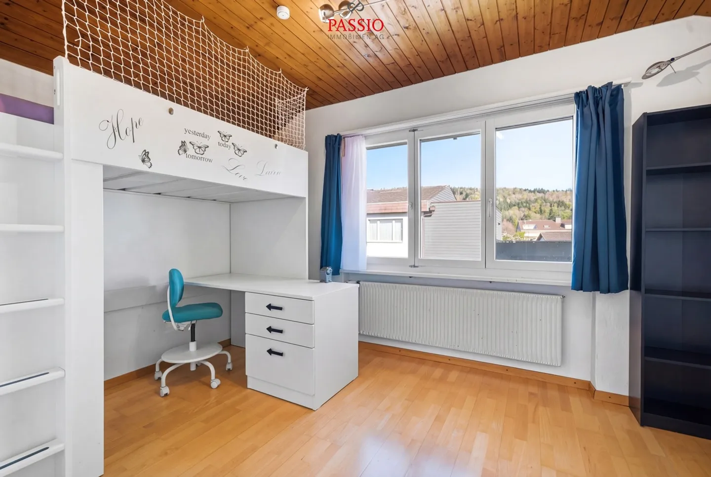 Casa unifamiliare ben tenuta di 6,5 stanze con veranda e giardino idilliaco - Foto 16 di 39