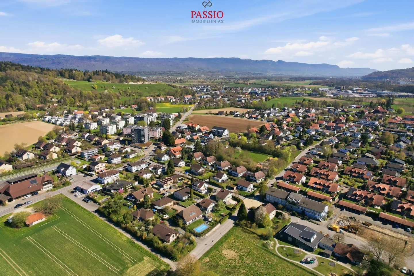 Casa unifamiliare ben tenuta di 6,5 stanze con veranda e giardino idilliaco - Foto 39 di 39