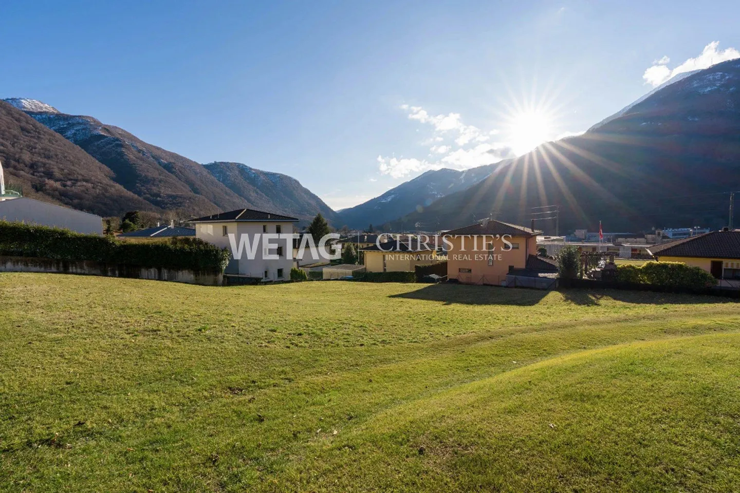 Villa contemporaine avec terrasses - Photo 2 sur 13