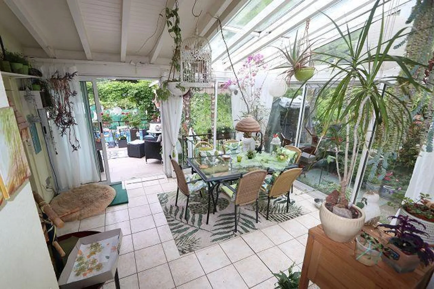 5 1/2-Room Corner House with Pool and Garden - Photo 16 of 32