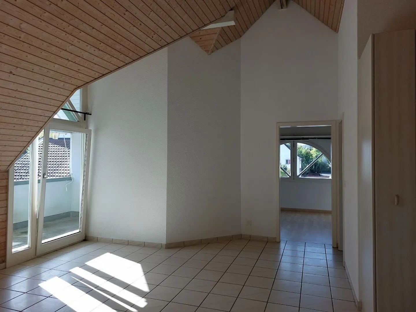 For Rent 2½ - Room Apartment - Photo 3 of 5