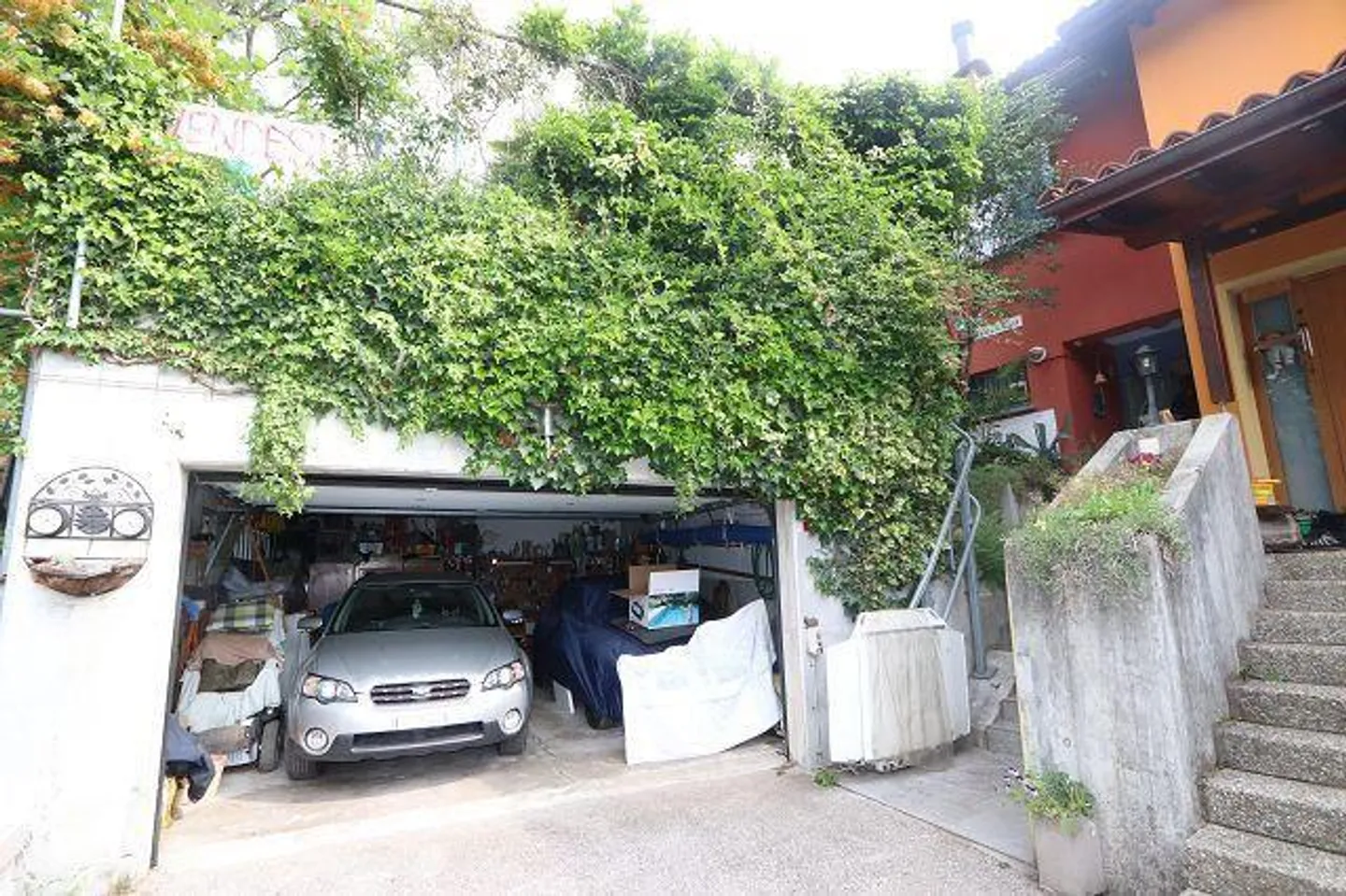 5 1/2-Room Corner House with Pool and Garden - Photo 29 of 32