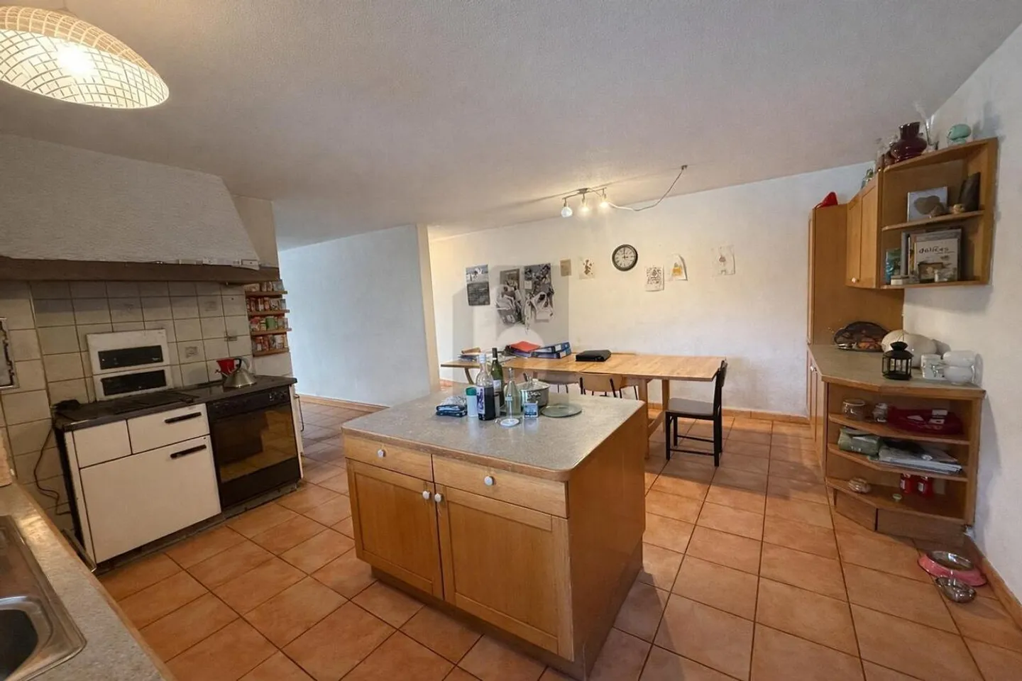 GREAT POTENTIAL IN A QUIET LOCATION - Photo 2 of 5