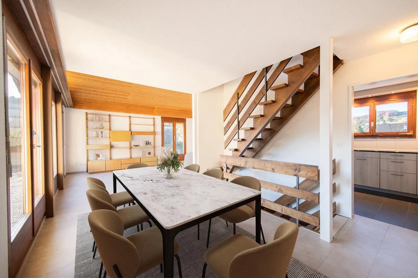 Idyllic and city-close: Your new home with a large sun terrace - Photo 4 of 13