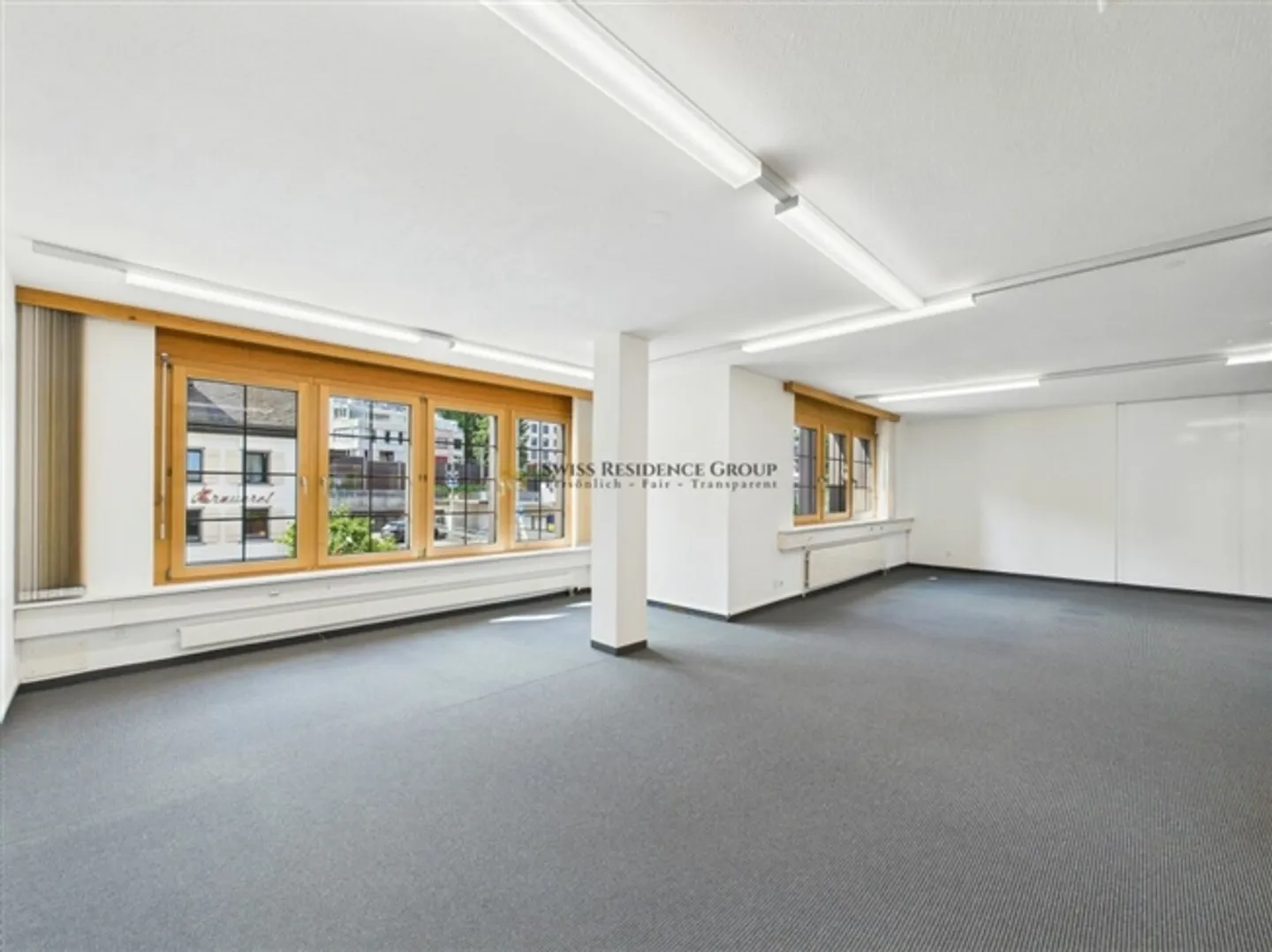 Well-maintained commercial premises in the best location in Bäch on Lake Zurich - Photo 11 of 18